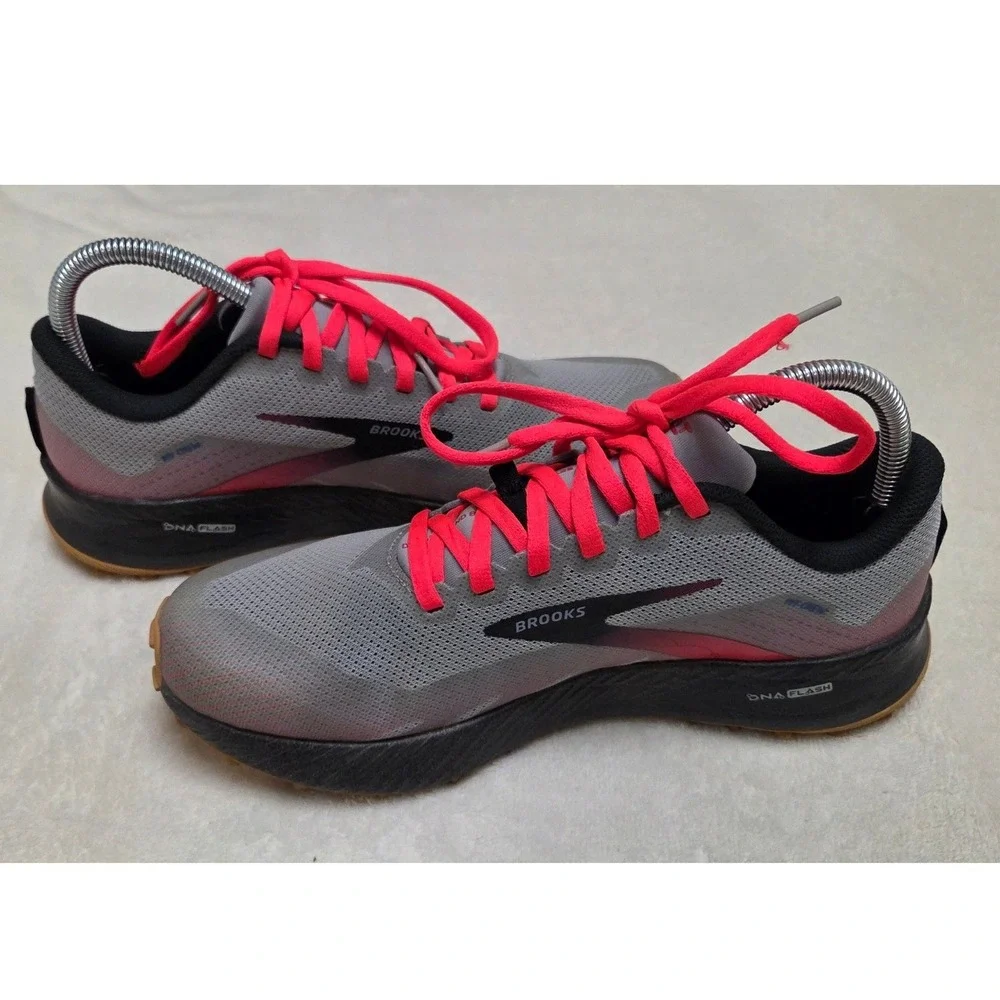 BROOKS CATAMOUNT TRAIL RUNNING SHOES WOMENS SIZE 8.5 GRAY OUTDOOR HIKE